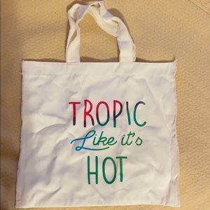 Super cute tote bag!